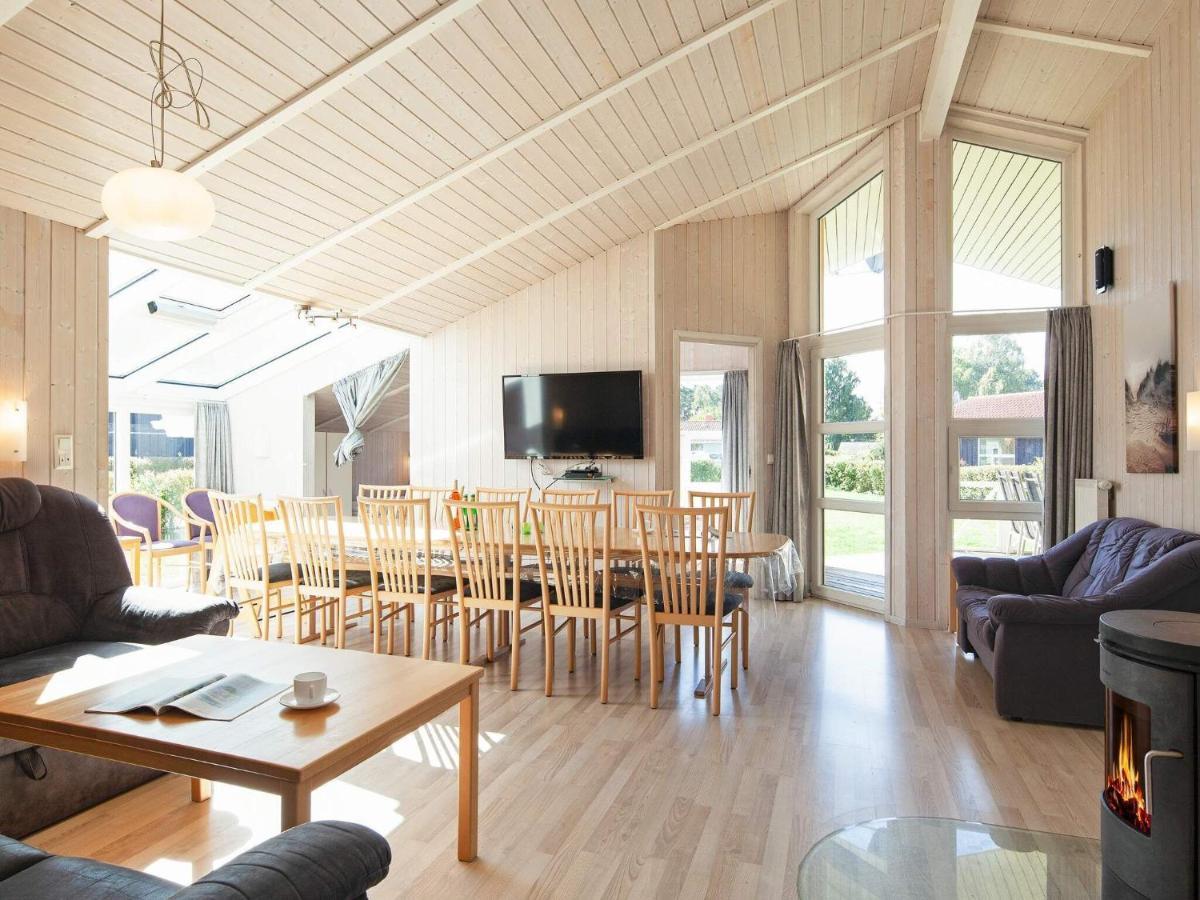 12 Person Holiday Home In Grömitz מראה חיצוני תמונה
