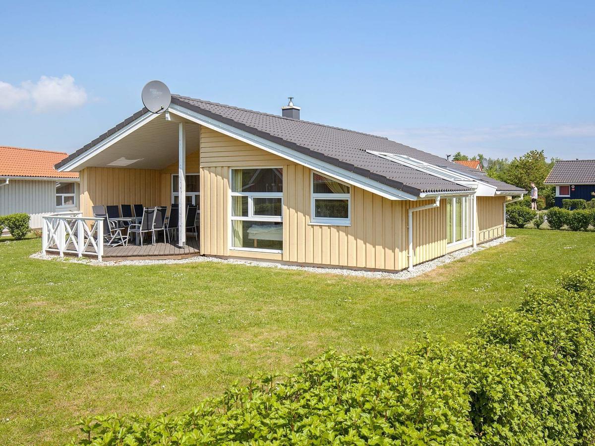 12 Person Holiday Home In Grömitz מראה חיצוני תמונה